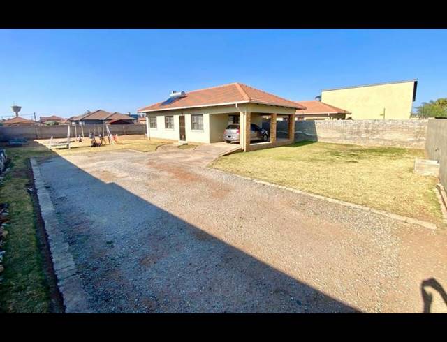 3 BEDROOM HOUSE FOR SALE IN AZAADVILLE GARDENS